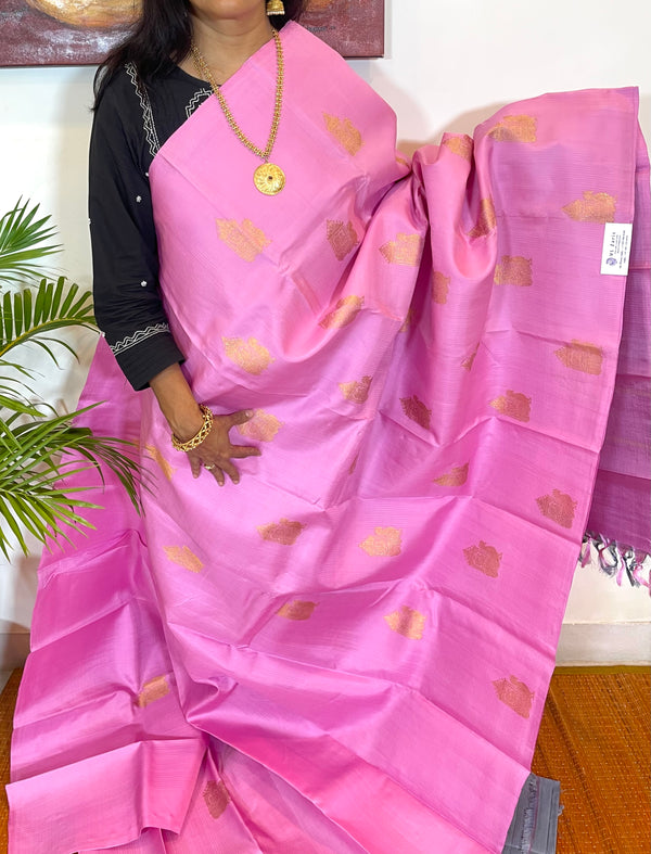 Pink and Grey Boderless Kanjivaram Silk Saree - Rare and Unique Saree