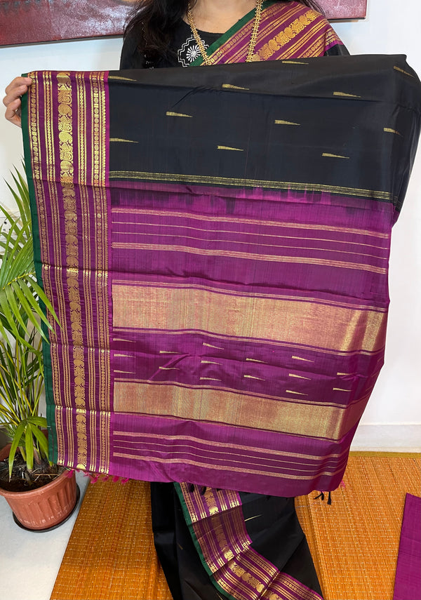 Black and Magenta Kanjivaram Silk Saree